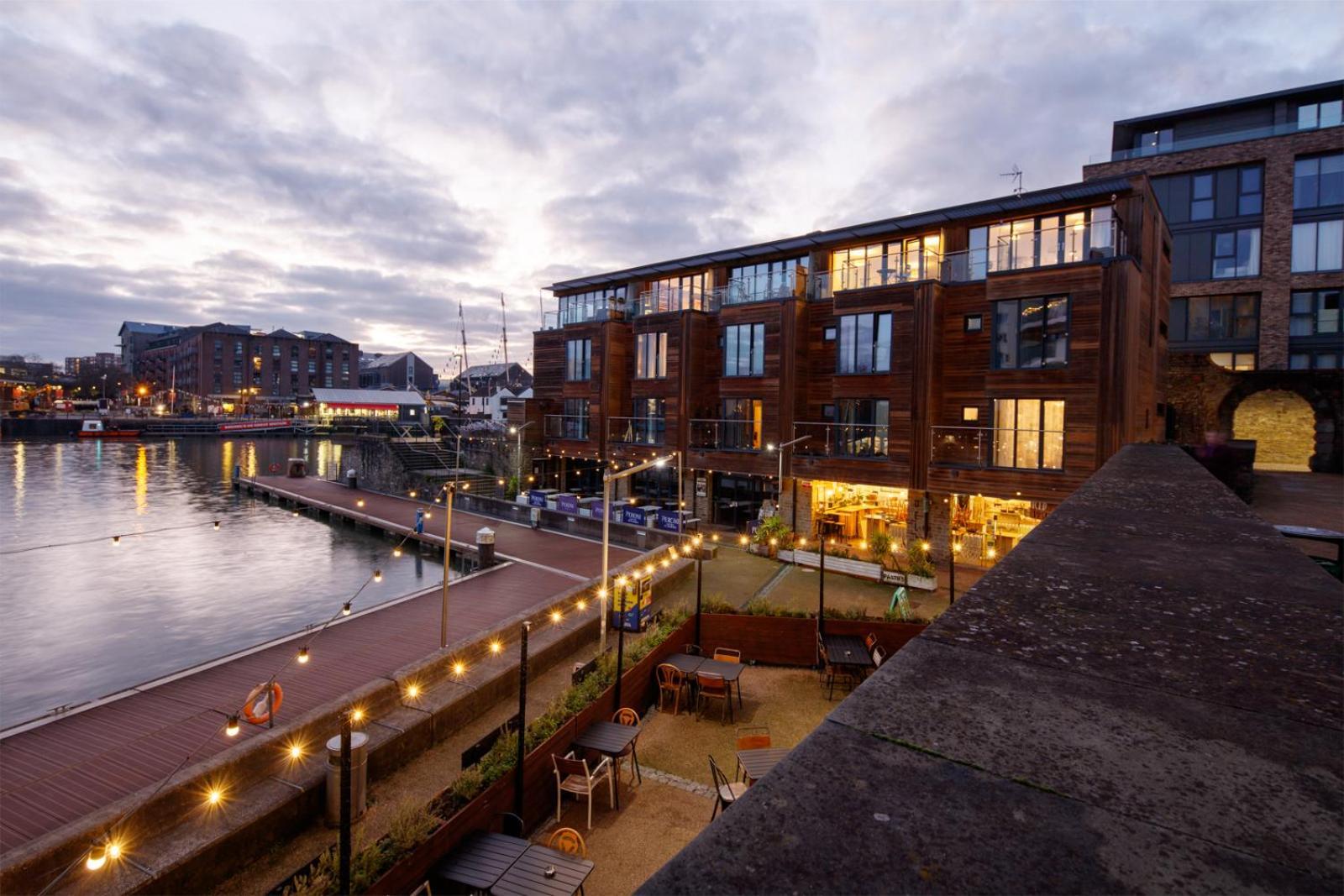Apartment The Boat House By Cliftonvalley Bristol